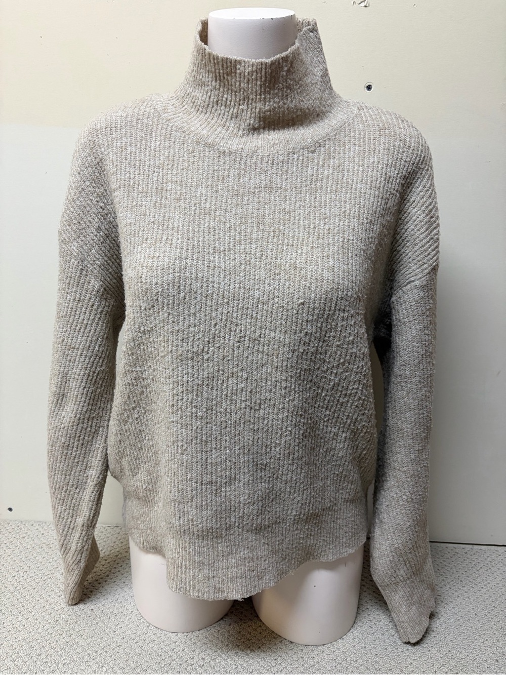 2/$20❤️- SWEATER | Women’s Turtleneck sweater brand N/A size medium